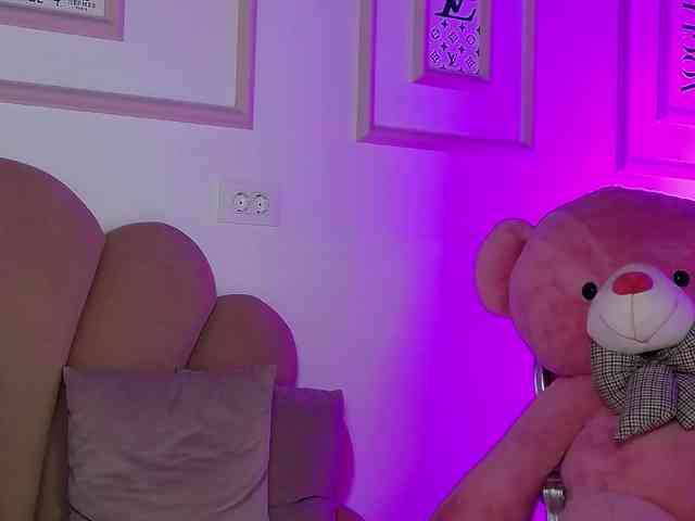 AbbyWhite webcam