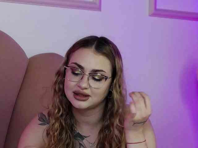 AbbyWhite webcam