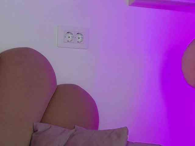 AbbyWhite webcam