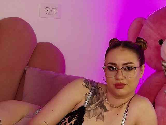 AbbyWhite webcam