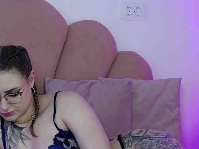 AbbyWhite webcam