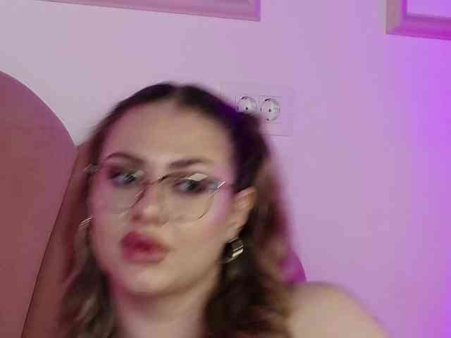 AbbyWhite webcam