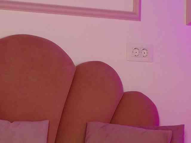 AbbyWhite webcam