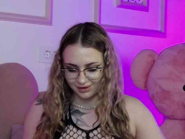 AbbyWhite webcam