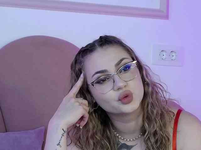 AbbyWhite webcam