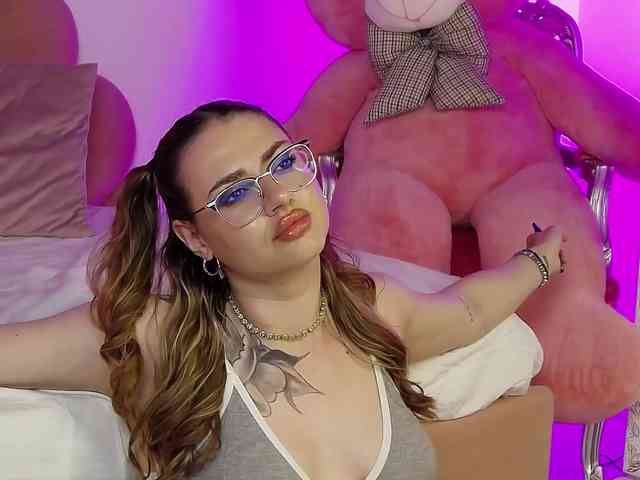 AbbyWhite webcam