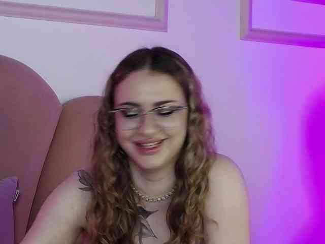 AbbyWhite webcam