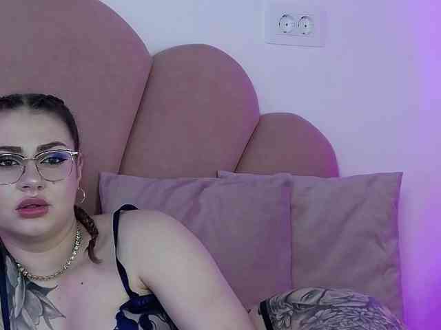 AbbyWhite webcam
