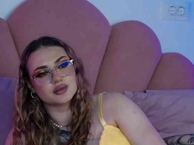 AbbyWhite webcam