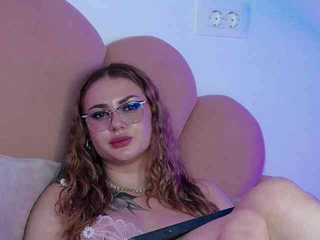 AbbyWhite webcam
