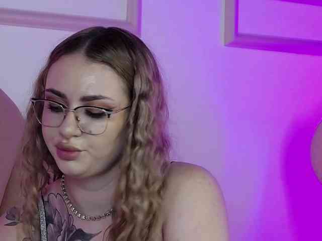 AbbyWhite webcam