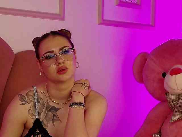 AbbyWhite webcam
