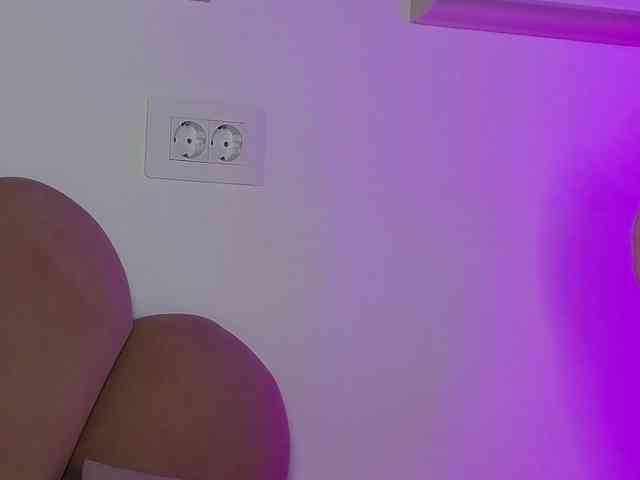 AbbyWhite Live Webcam on BongaCams