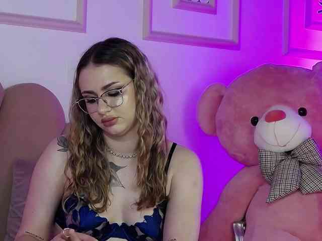 AbbyWhite webcam
