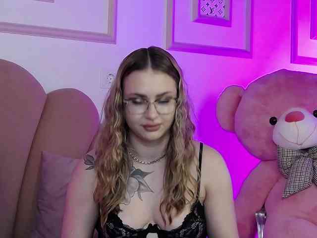 AbbyWhite webcam