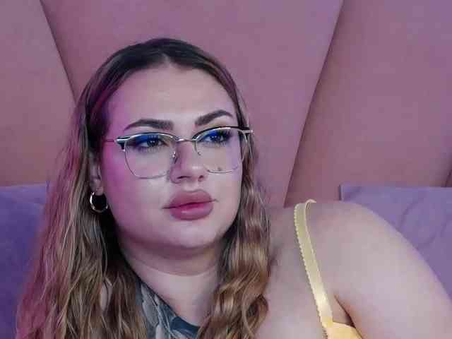 AbbyWhite webcam