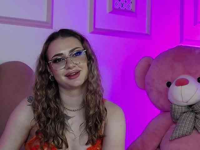 AbbyWhite webcam