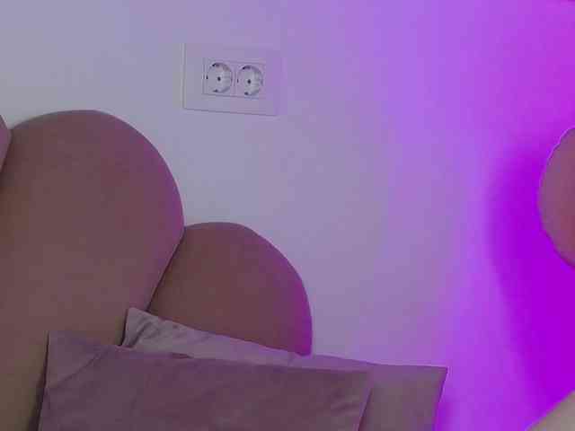 AbbyWhite webcam