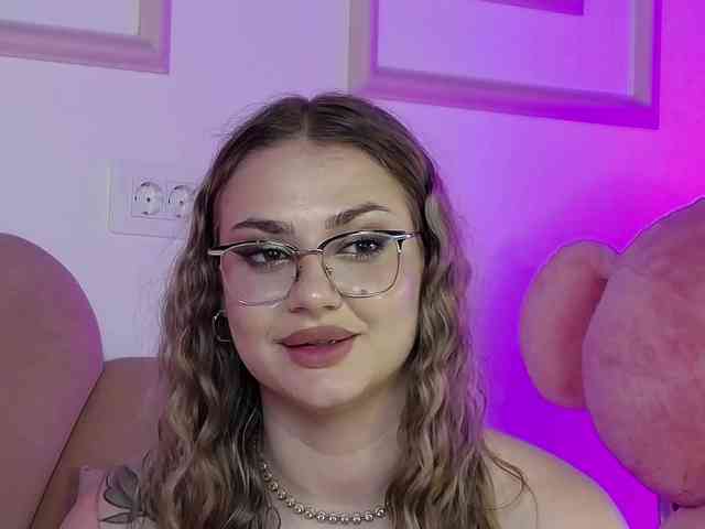 AbbyWhite webcam