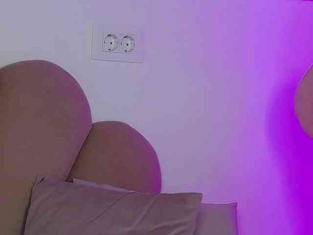 AbbyWhite webcam