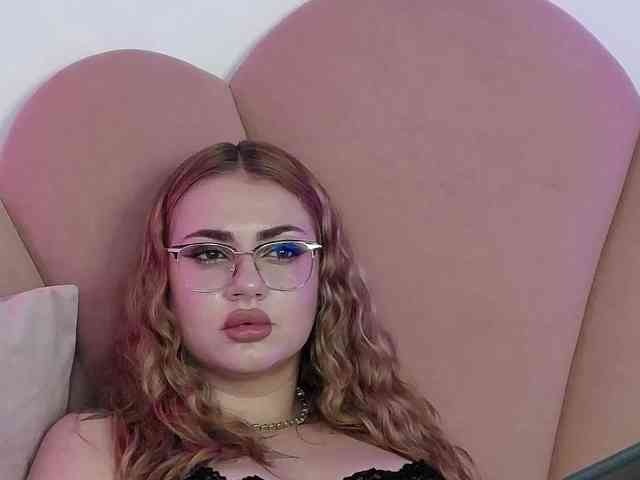 AbbyWhite webcam