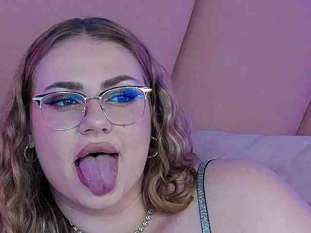 AbbyWhite webcam