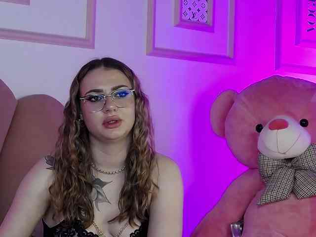 AbbyWhite webcam