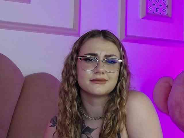 AbbyWhite webcam