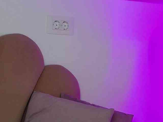 AbbyWhite webcam