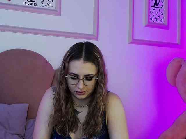 AbbyWhite webcam