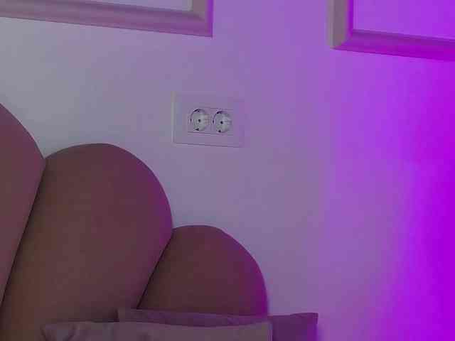 AbbyWhite webcam