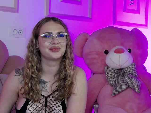 AbbyWhite webcam