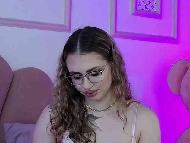 AbbyWhite webcam