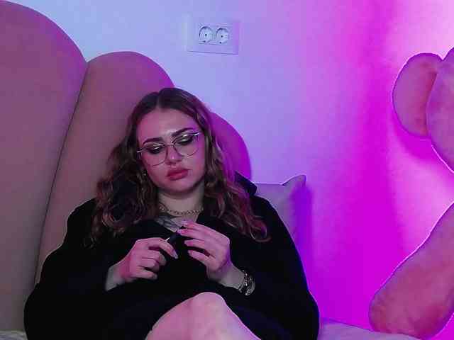 AbbyWhite webcam