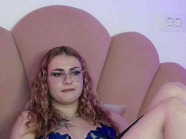 AbbyWhite webcam