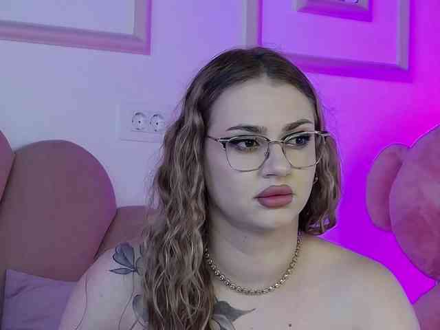 AbbyWhite webcam