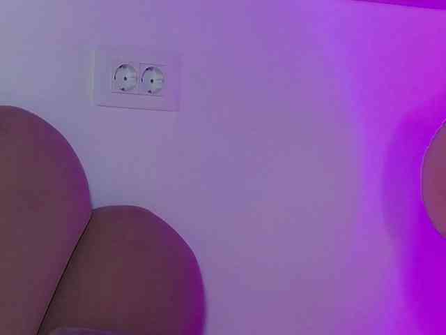 AbbyWhite webcam