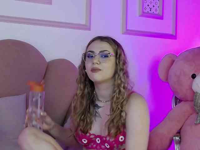 AbbyWhite webcam