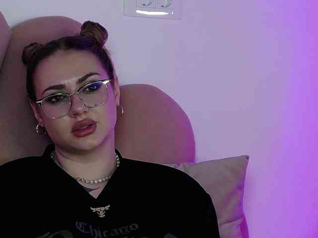 AbbyWhite webcam