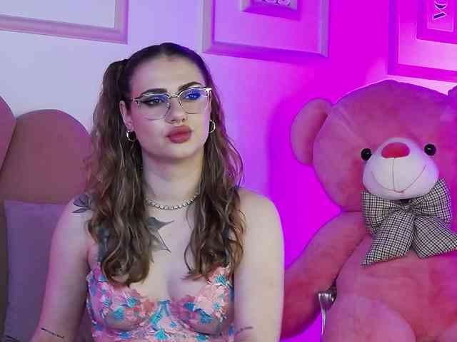 AbbyWhite webcam