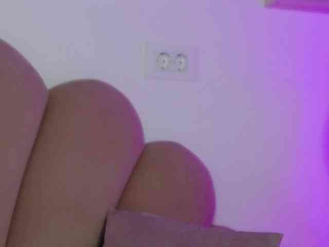 AbbyWhite webcam