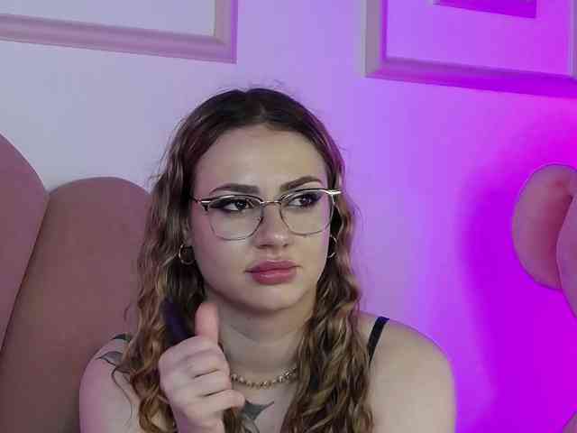 AbbyWhite webcam