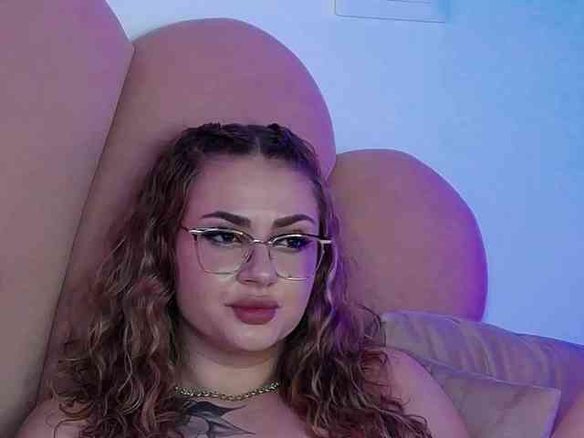 AbbyWhite webcam