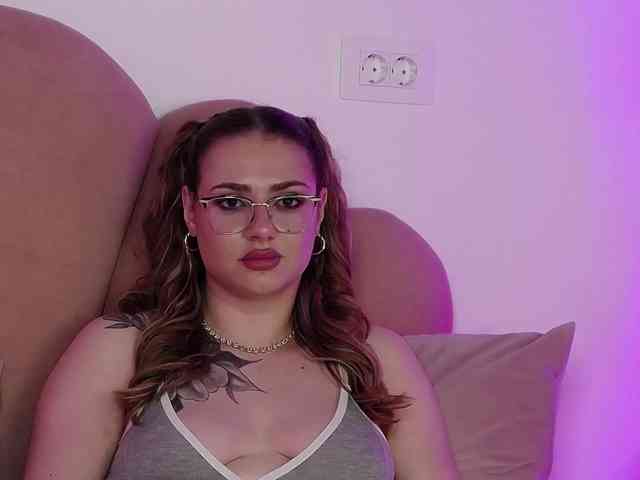 AbbyWhite webcam