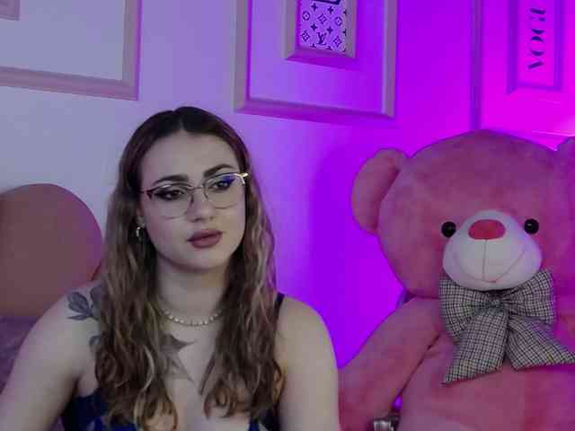 AbbyWhite webcam