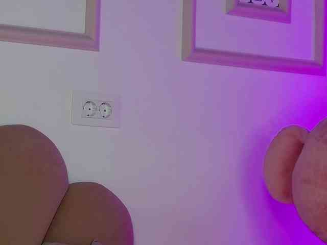 AbbyWhite webcam