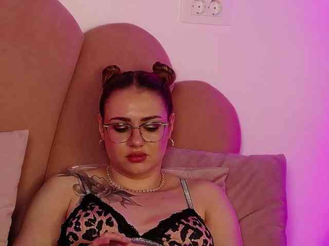 AbbyWhite webcam
