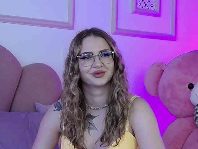 AbbyWhite webcam