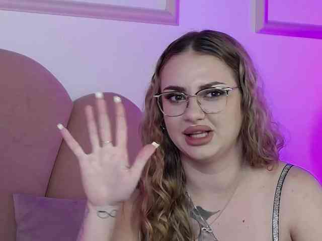 AbbyWhite webcam