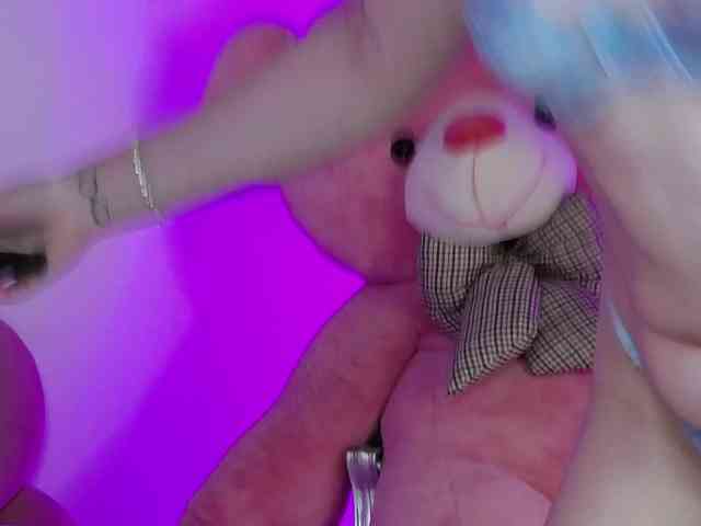 AbbyWhite webcam